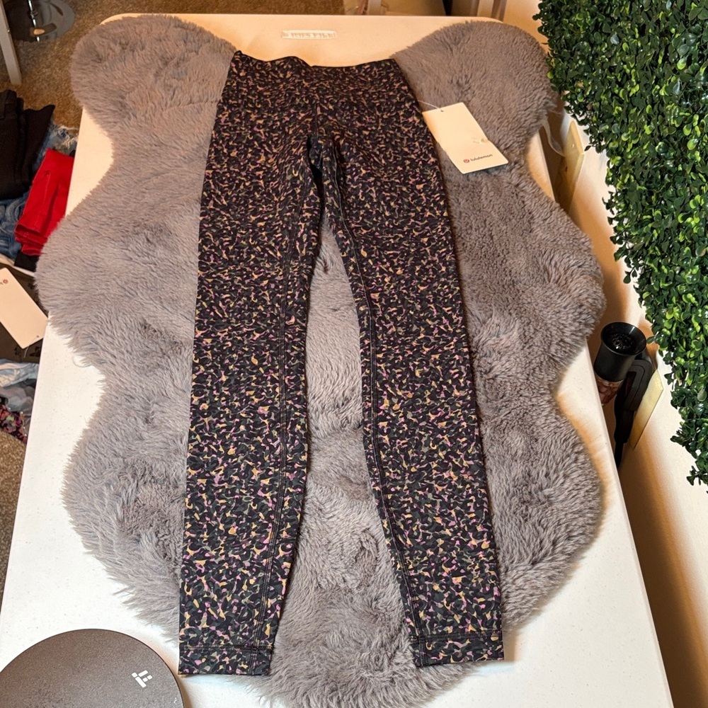 NWT lululemon athletica WunderTrain 28” leggings size 0 - Picture 5 of 5